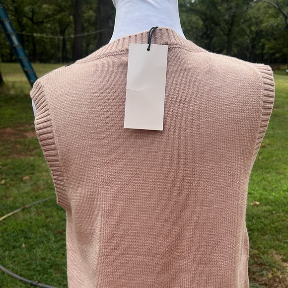 NWT HYPELS .. SWEATER VEST …….. 301D - Picture 7 of 10
